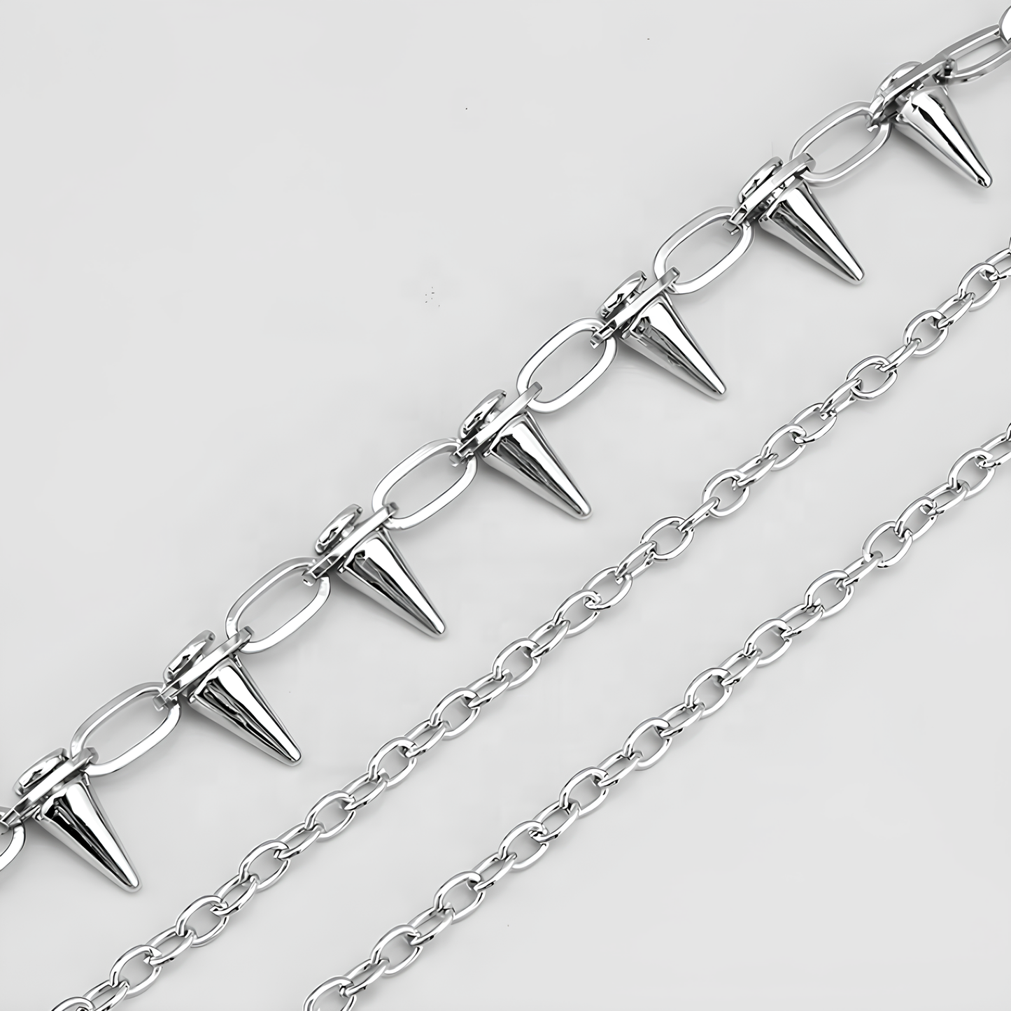 Chaîne de Ceinture à Pointes