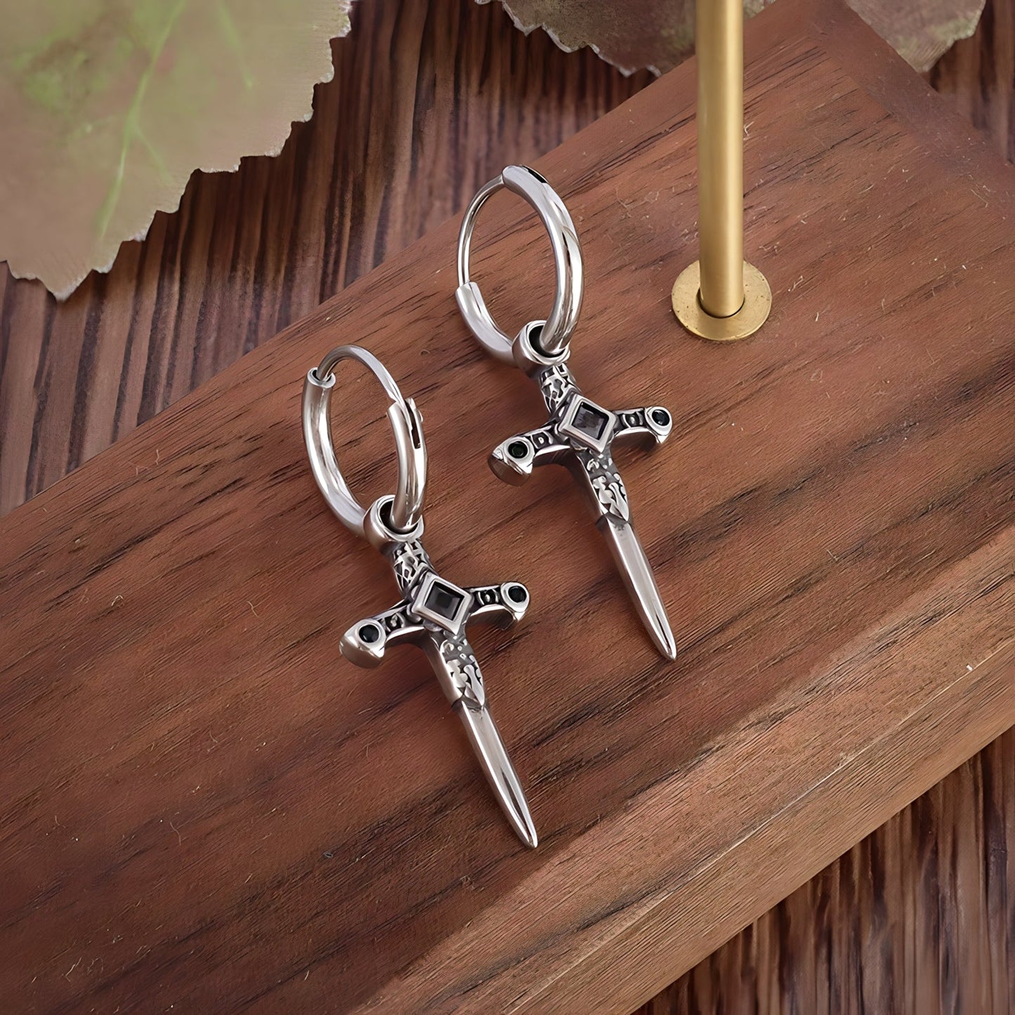 Boucles d'Oreilles Créoles Dague