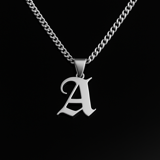 Collier Lettre Gothique