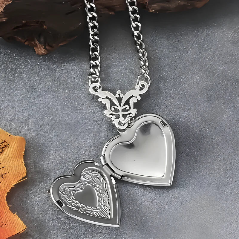 Collier Médaillon Chauve-Souris