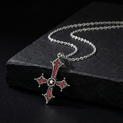 Collier Croix Inversée