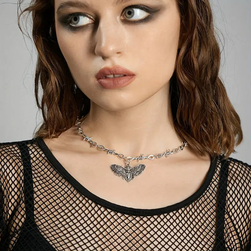 Collier Papillon de Mort
