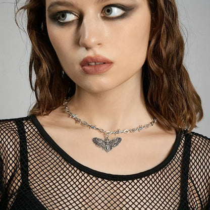 Collier Papillon de Mort
