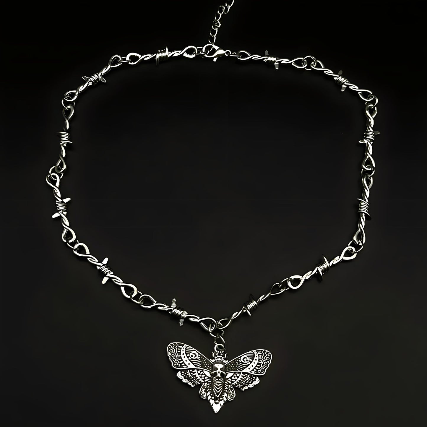 Collier Papillon de Mort