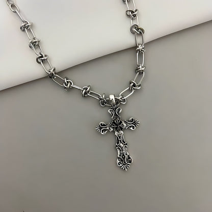 Collier Croix Barbelée
